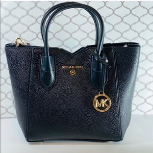 MICHAEL KORS Small Mae Black Leather Messenger bag